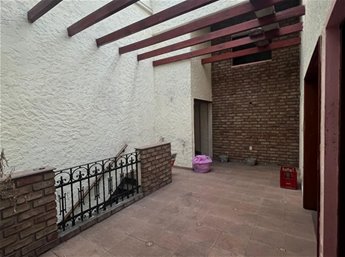 Casa en planta alta esquina Acevedo Díaz y Haedo a pasos del shopping Tres Cruces