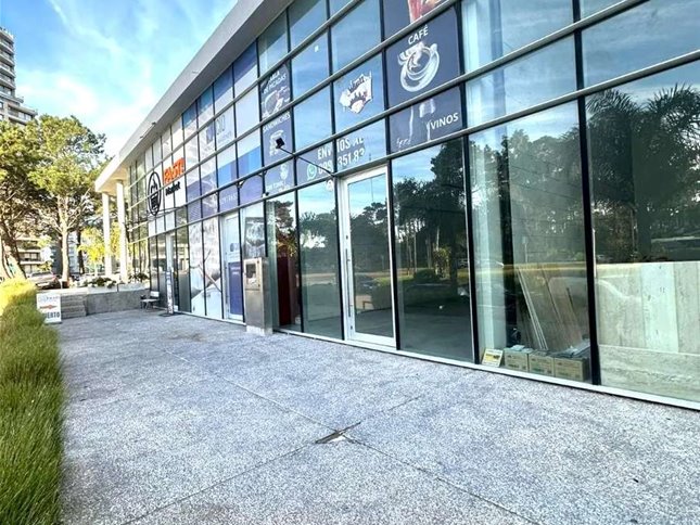 Venta Local Comercial Punta del Este - Cantegril - foto 1