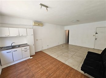 Apartamento en Edificio Concorde a metros de Plaza Cagancha