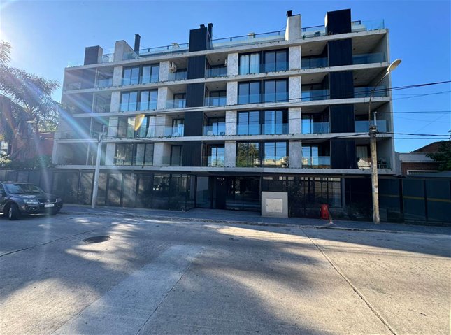 APARTAMENTO EN BUCEO 1 DORMITORIO + GRAN TERRAZA, COCHERA DOBLE