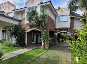 Residencia Excepcional: Gran Porte, Estilo Y Calidad Superior