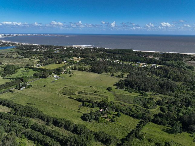 PUNTA DEL ESTE, SAUCE DE PORTEZUELO Pre Venta Terrenos de 1000M2 en Barrio Privado, rodeado de naturaleza, a metros de la playa - foto 4