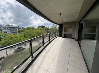 Apartamento en Carrasco Barrios con Seguridad