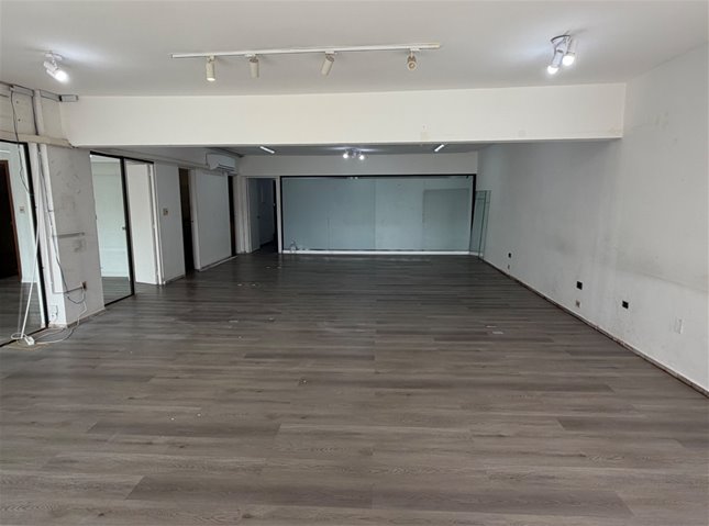 VENTA O ALQUILER DE OFICINA EN CIUDAD VIEJA – PLAZA INDEPENDENCIA PISO 11 - foto 3