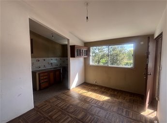 Apartamento en Parque Jardín Colón en venta. Tercer piso. Ya está alquilado.