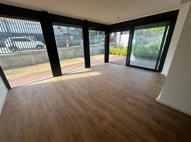 PARQUE BATLLE Molino del Parque, Venta con Renta Apartamento 2 Dormitorios, 2 Baños, amplias Terrazas, Jardín, AMENITIES: Piscina, Barbacoa con Parrillero, Gimnasio, muy buena seguridad - foto 2