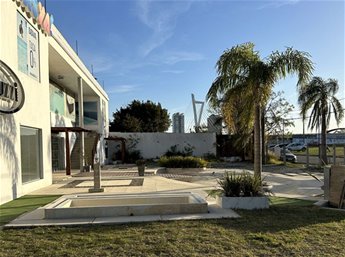 venta local carrasco este automotoras esquina