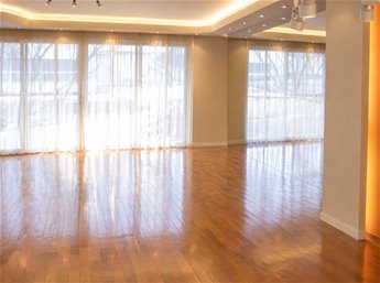 Venta Apartamento Pocitos 3 Dormitorios Y Servicio, Garage Doble