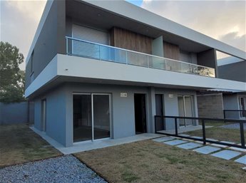 Venta Desarrollo Casa Solymar 3 Dormitorios 2 Baños cochera . Disponible Ya !