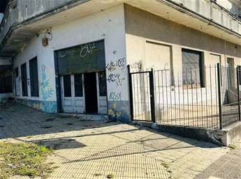 Venta Local Comercial esquina 125 m2 Burgues y Propios Brazo Oriental