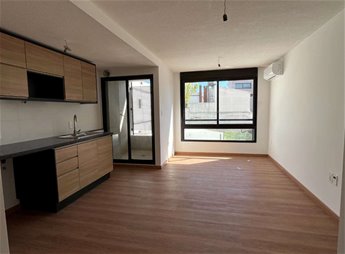 Venta Malvin Apartamento a entrenar a metros del mar