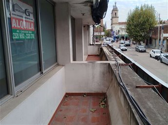 APARTAMENTO DE 5 DORMITORIOS EN CENTRO DE LAS PIEDRAS