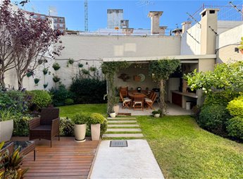 Venta casa 5 dormitorios, fondo verde con parrillero, 2garajes, Puerto del Buceo