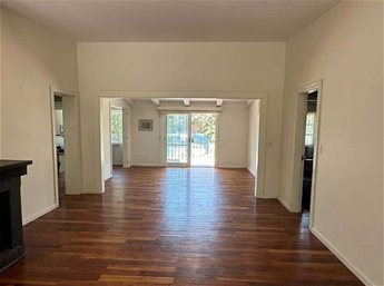 Venta Casa Carrasco centrico,  5 Dormitorios 4 Baños y  Garaje
