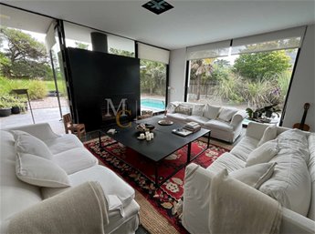 Moderna y luminosa casa de 5 dormitorios, 5 baños. Lomas de la Tahona