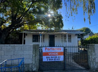Se vende casa de dos dormitorios en ciudad del plata.