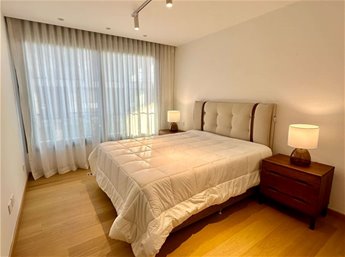 Alquiler Apartamento amueblado en Carrasco 3 Dormitorios 3 Baños Garaje
