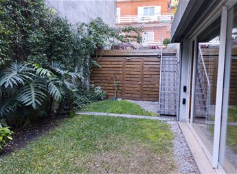 Venta casa de 3 dormitorios, estar, fondo y garaje para 2 autos