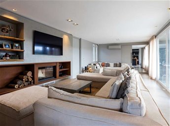Venta Casa 3 Dormitorios en Altos de la Tahona + Servicio Completo