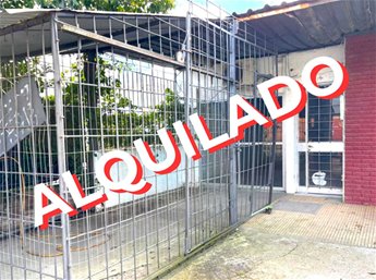 *** ALQUILADO ***  BUEN LOCAL SOBRE PRINCIPAL FRENTE LICEO Alquiler Shangrilá Ciudad de la Costa Canelones