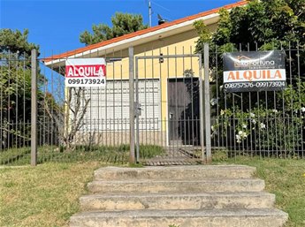 Alquiler Casa 2 dorm en San José de Carrasco con jardín