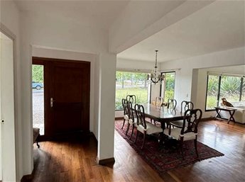 Venta Casa 4 dorm en La Tahona con cochera