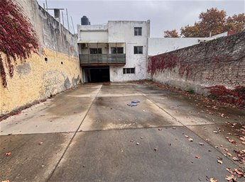 Alquiler  Deposito libre 230m2 sobre Avenida Burgues Reducto