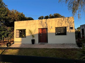 Venta Casa Colonia del Sacramento 2 Dormitorios 1 Baño Ref.: 6192