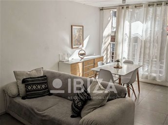Venta apartamento c/renta 2 dormitorios con cochera y balcón en Barrio Sur