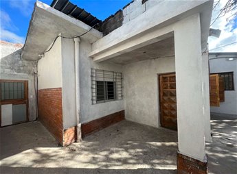 Se vende casa de tres dormitorios en Malvín Norte