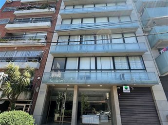 Venta apartamento 1 dormitorio en suite, con garage en Pocitos Nuevo