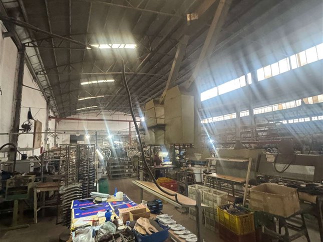 Venta local industrial en Santa Lucia - foto 2
