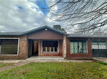 En venta Padrón Único con más de 1.000 m² : Casa + local comercial + Deposito, enorme potencial y múltiples posibilidades