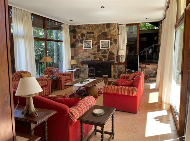 Casa en venta playa Mansa parada 9, amplio terreno, excelente ubicación. - foto 3