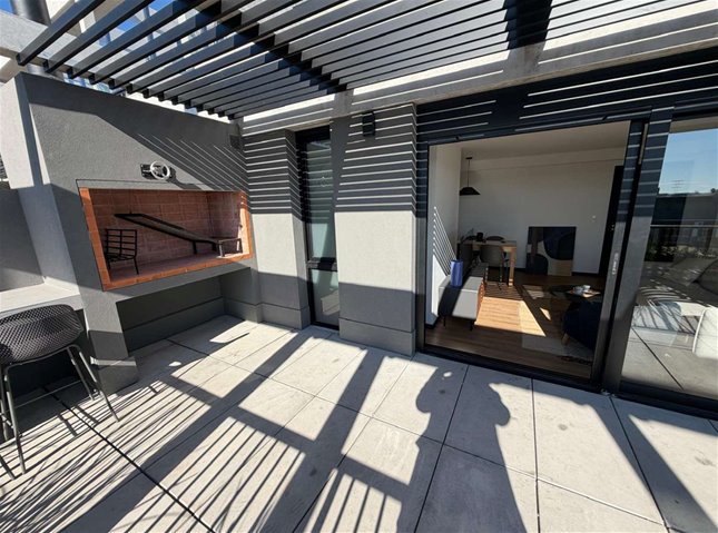 PARQUE BATLLE Venta Apartamento Penthouse 2 Dormitorios Piso 12, terraza de 17m2, muy luminoso, finas terminaciones, Barbacoa con parrillero, Beneficios fiscales Ley de Vivienda Promovida - foto 3