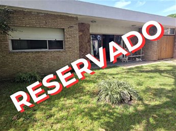 *** RESERVADA ***  PRÓXIMO AL MAR Y CENTRO! 2 dormitorios + Apartamento Casa Venta Atlántida Costa de Oro Canelones