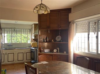 Venta de Casa en Malvin Amplia, excelente estado y en una planta ideal familia grande o empresa