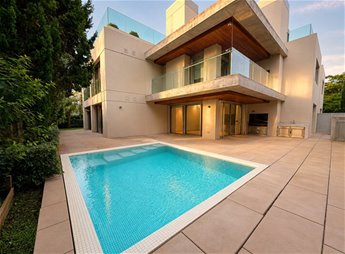 Apartamento 3 Dormitorios en Suite Con Jardin y Piscina Carrasco Sur