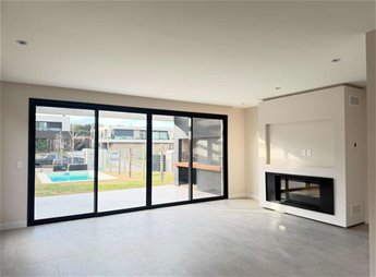Venta Casa Barrio Parques 4 Dormitorios 3 Baños Garaje