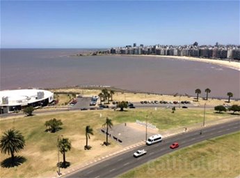 Venta Apartamento de 3 dormitorios 2 garajes categoría Pocitos rambla