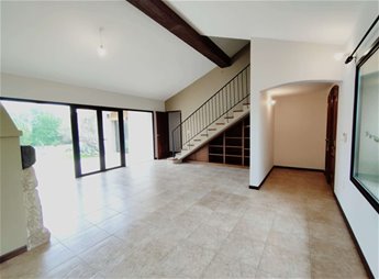 Venta Casa 4 Dormitorios En Altos De La Tahona