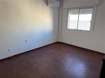 Ideal Inversionistas, oficina venta o alquiler frente a Plaza Gomensoro. - foto 4