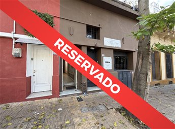 RESERVADO - Apartamento Para Reciclar En Cordón Sur | Excelente Ubicación Con Azotea