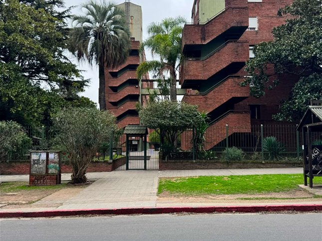 Dúplex de 3 dormitorios con patio exclusivo y parrillero en el corazón del Prado
