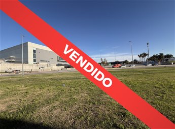 VENDIDO - Terreno En Venta Frente Antel Arena | Esquina | Mercado Modelo | Comercial Y Constructivo