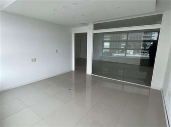 APTO FRENTE AL HOSPITAL DE CLINICAS, IDEAL CONSULTORIOS (2) Y/O ESCRITORIOS. PUERTAS INDEPENDIENTES