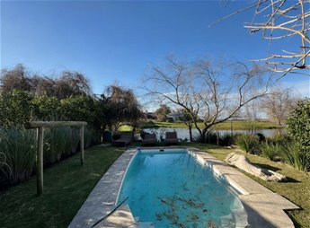 Casa frente al lago en Lomas de La Tahona con vistas únicas - foto 7