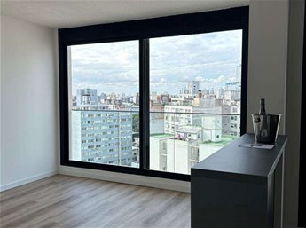 Alquiler Desarrollo Apartamento Tres Cruces 2 Dormitorios 1 Baño Garaje
