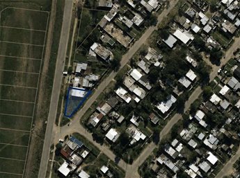 Casa o local comercial en venta con terreno. Zona 18 de Mayo.