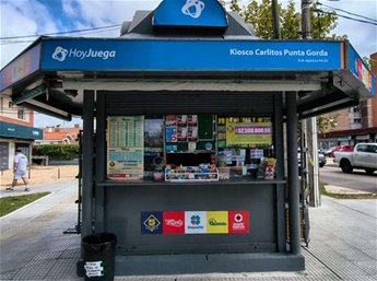 KIOSKO EXCELENTE UBICACIÓN